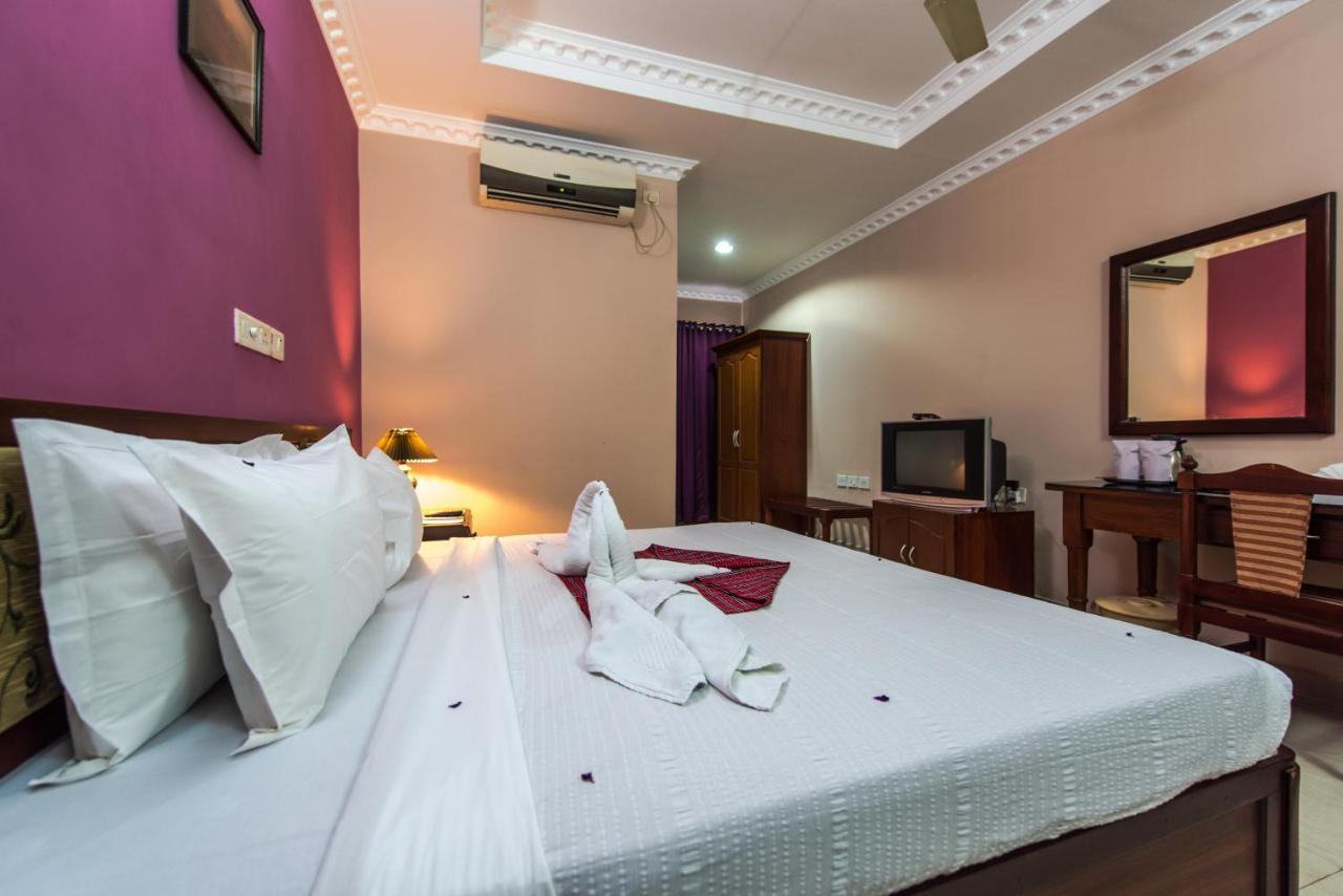 Kallada Hotels&Resorts Thrissur Exteriör bild