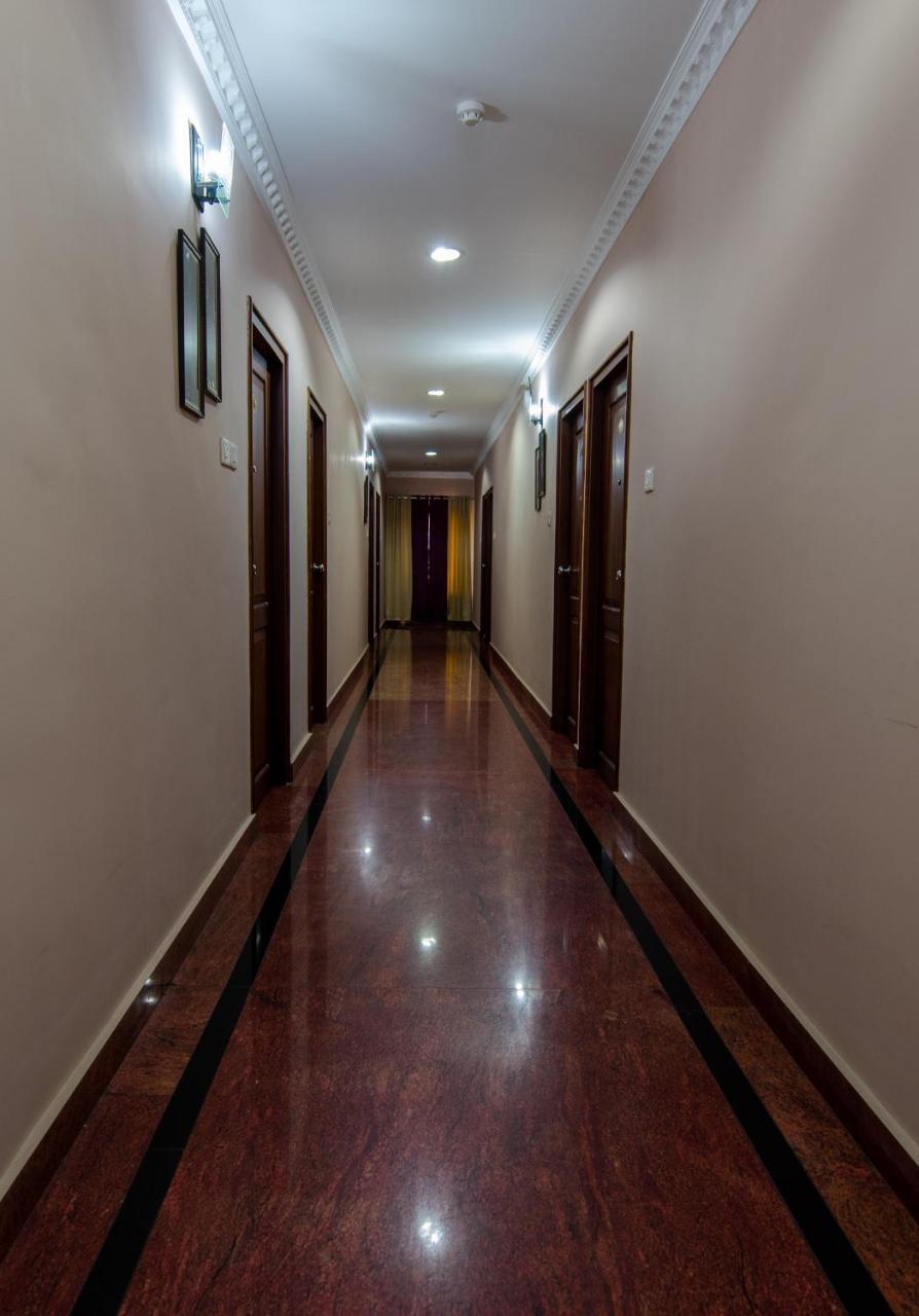 Kallada Hotels&Resorts Thrissur Exteriör bild